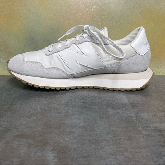 New Balance 237 Women's White Sneakers Size 9B - Picture 13 of 16